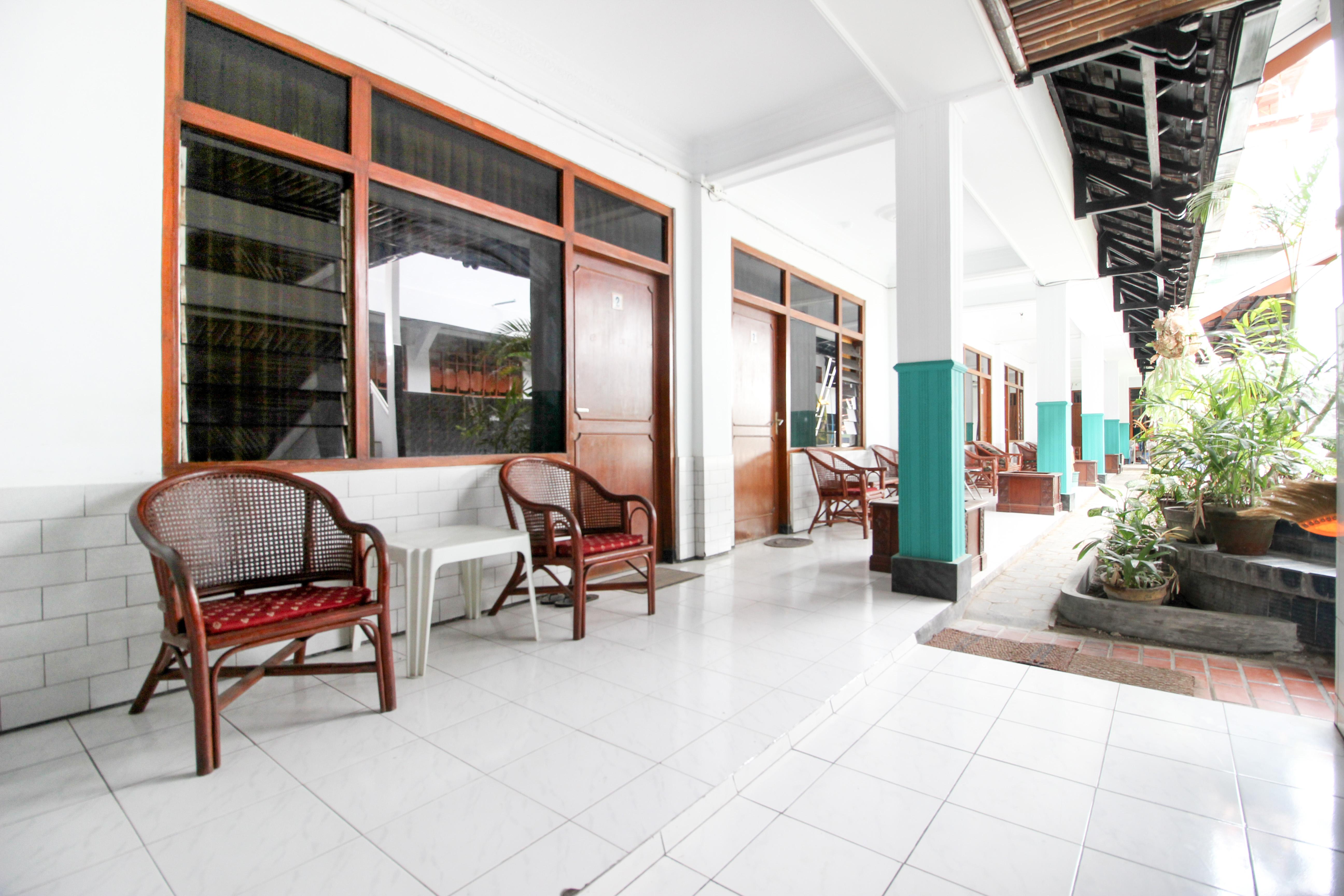 Reddoorz Plus Near Alun Alun Selatan Yogyakarta Extérieur photo