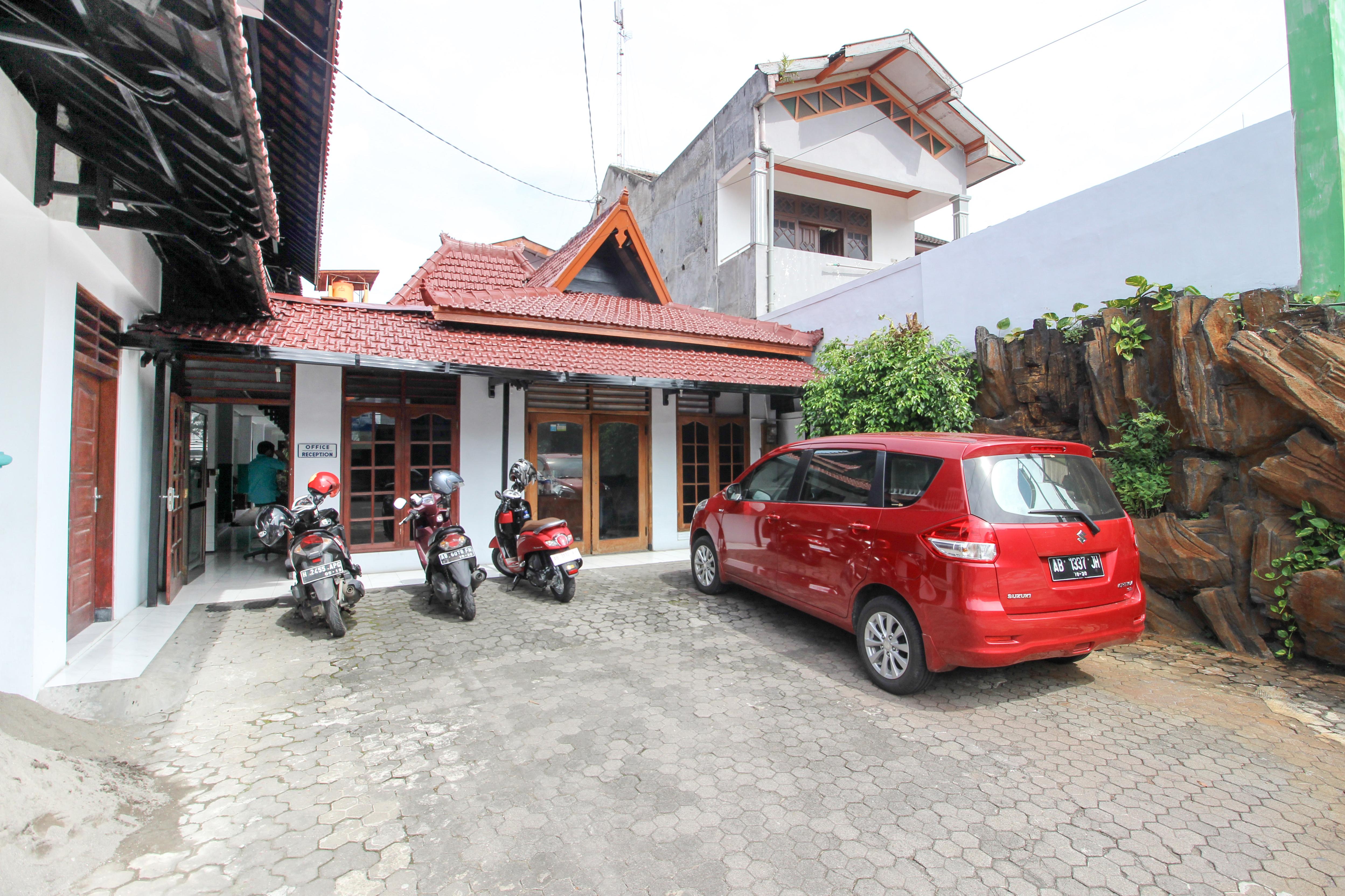 Reddoorz Plus Near Alun Alun Selatan Yogyakarta Extérieur photo