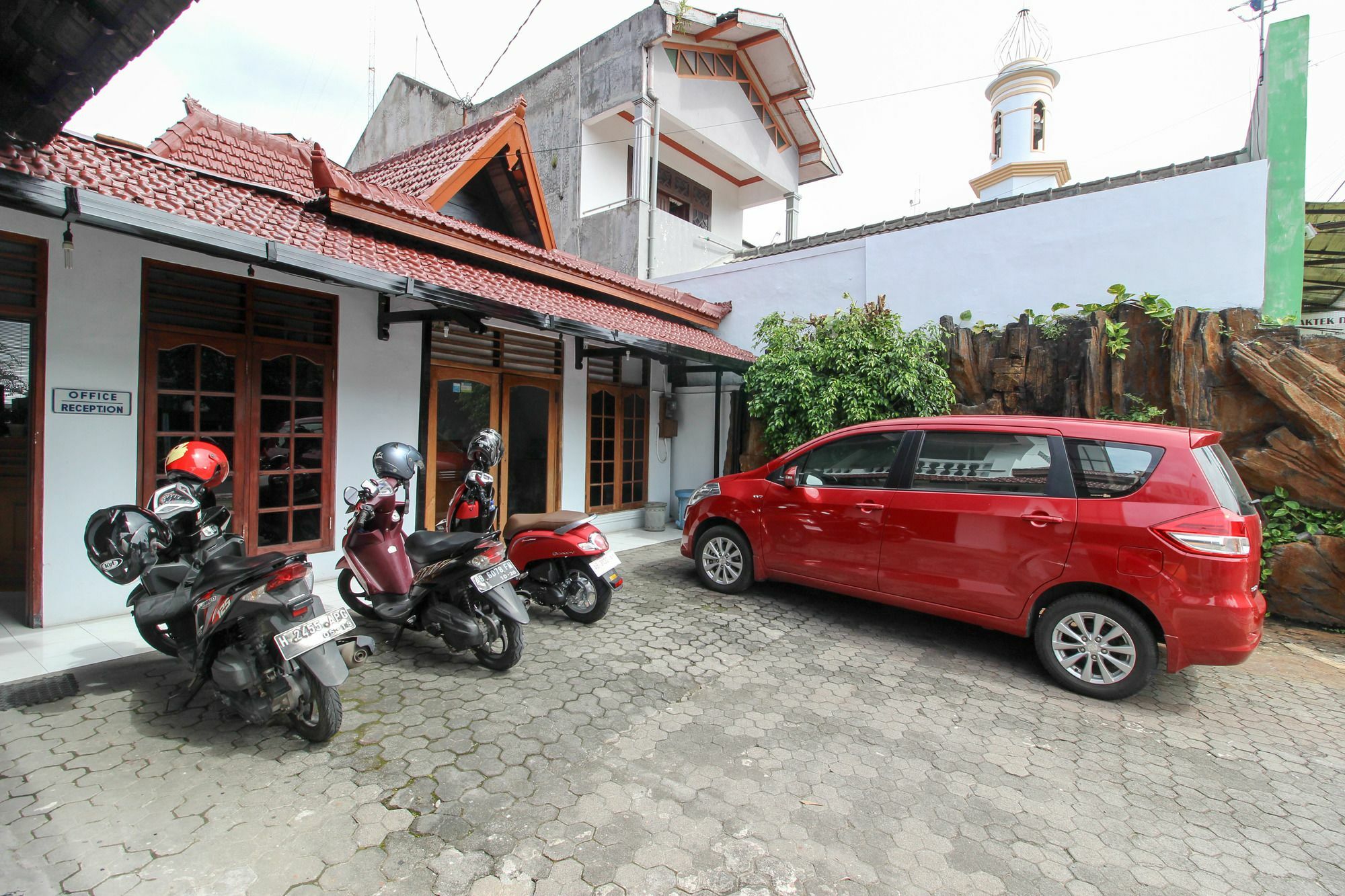 Reddoorz Plus Near Alun Alun Selatan Yogyakarta Extérieur photo